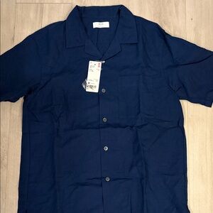 Uniqlo Dark Blue Short Sleeve Shirt